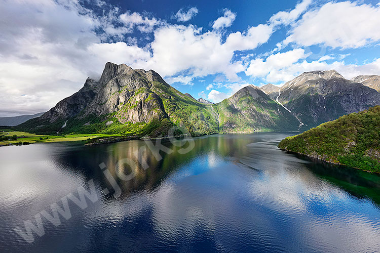 Norwegen, More og Romsdal, More og Romsdal,Romsdal, Bergmassiv am Nordufer des Eikesdalsvatnet