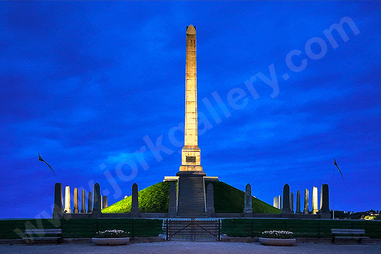 Norwegen, Rogaland, Rogaland,Haugaland, Obelisk Haraldshaugen zur Blauen Stunde