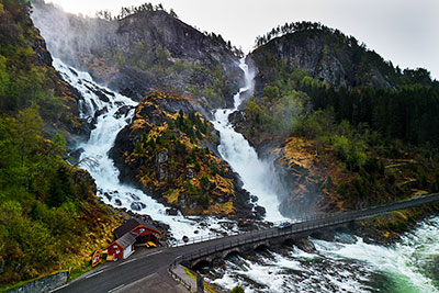 Norwegen, Vestland, Vestland,Hardanger, Am Zwillingswasserfall Latefossen